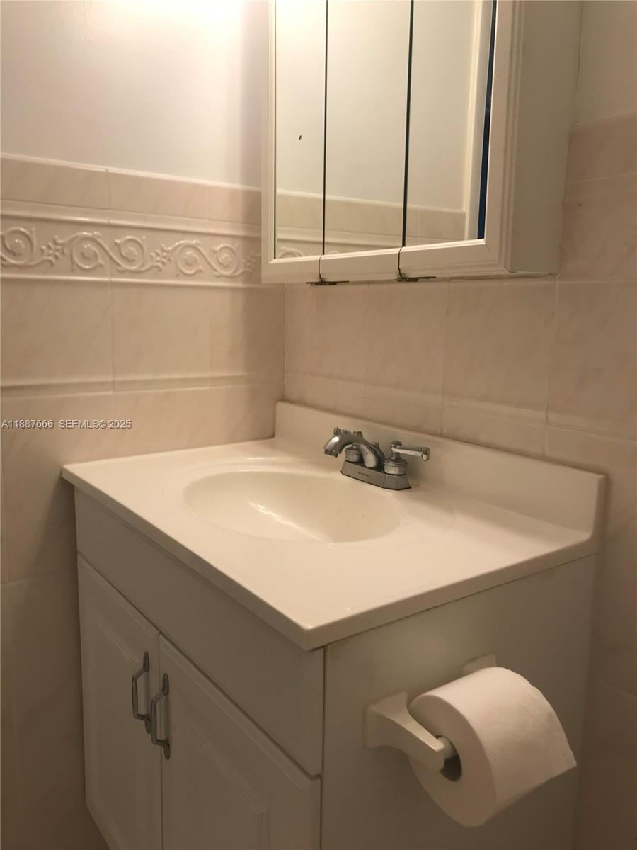 PARADISE VILLAS CONDO - Residential