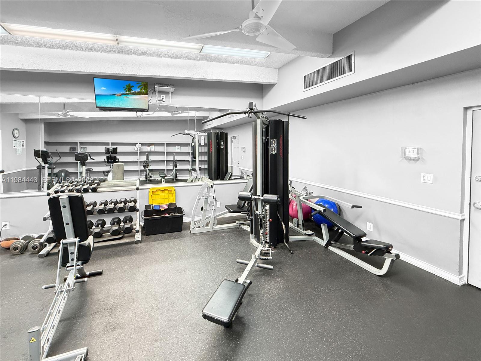 BRAVURA I CONDO - Residential Lease