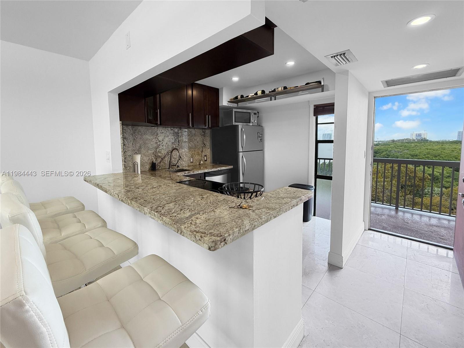 BRAVURA I CONDO - Residential Lease