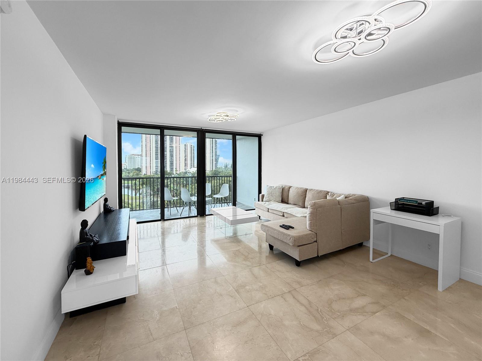 BRAVURA I CONDO - Residential Lease