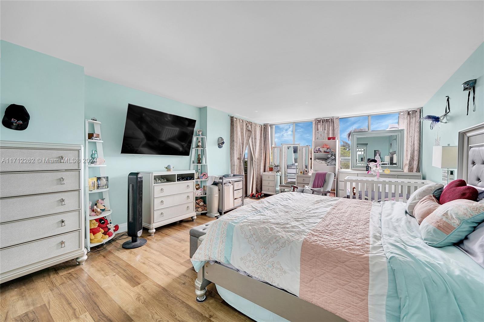 JOCKEY CLUB III CONDO - Residential