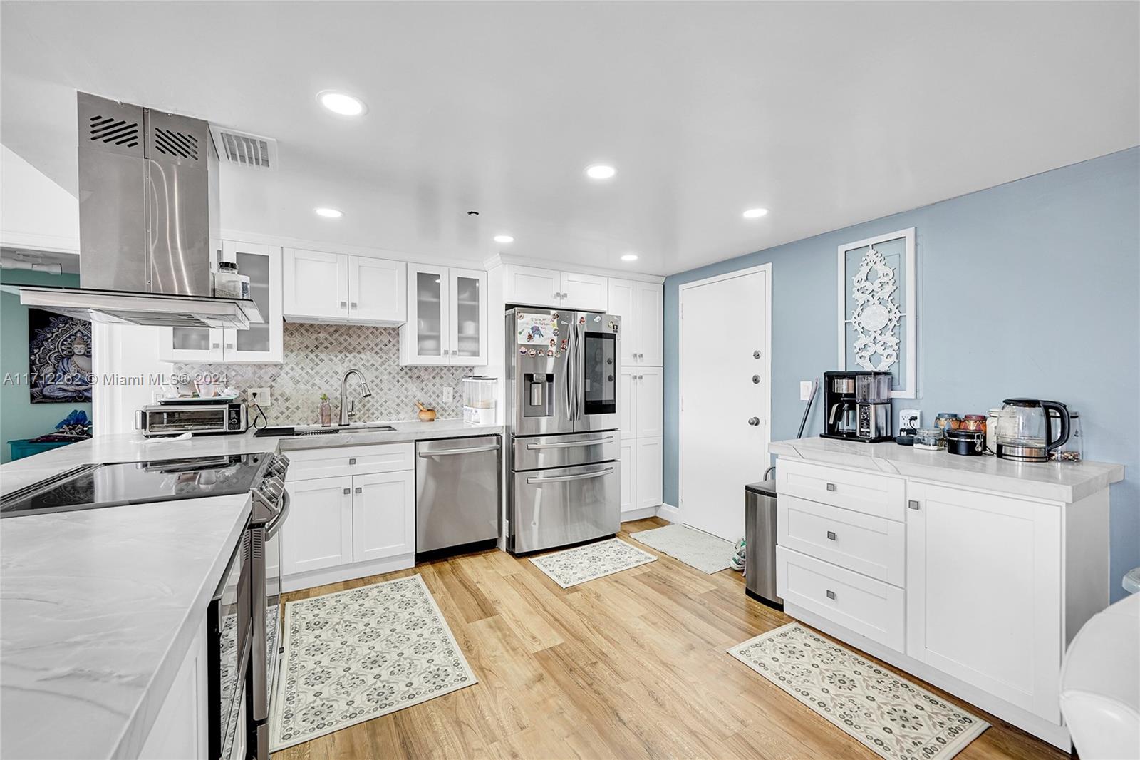 JOCKEY CLUB III CONDO - Residential