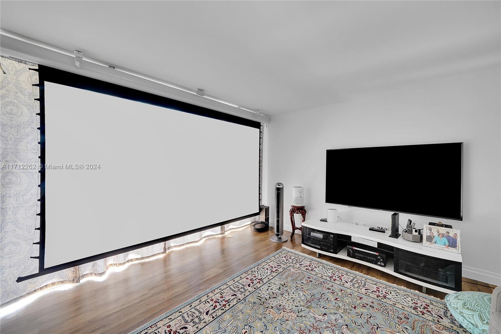 JOCKEY CLUB III CONDO - Residential