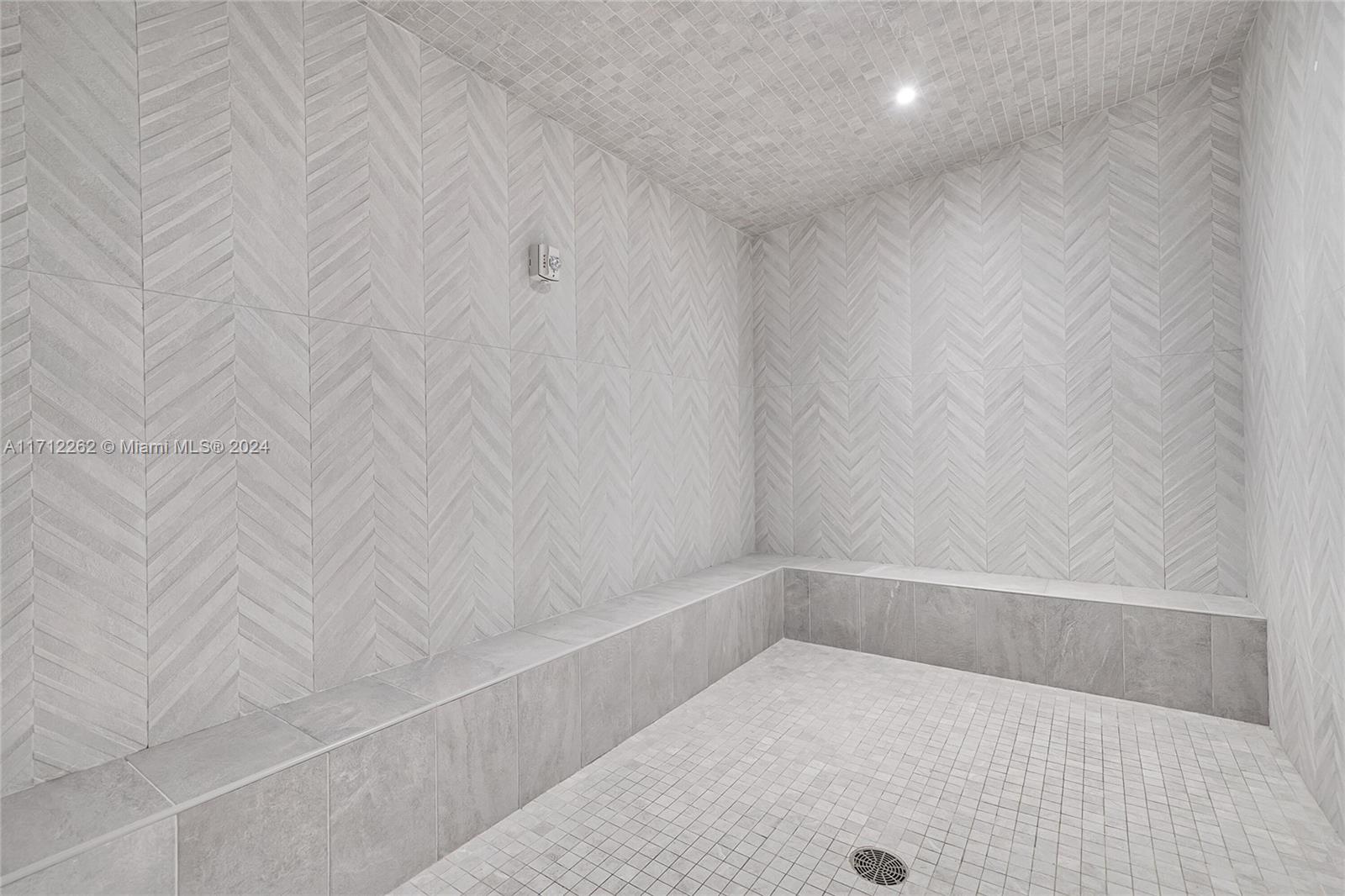 JOCKEY CLUB III CONDO - Residential