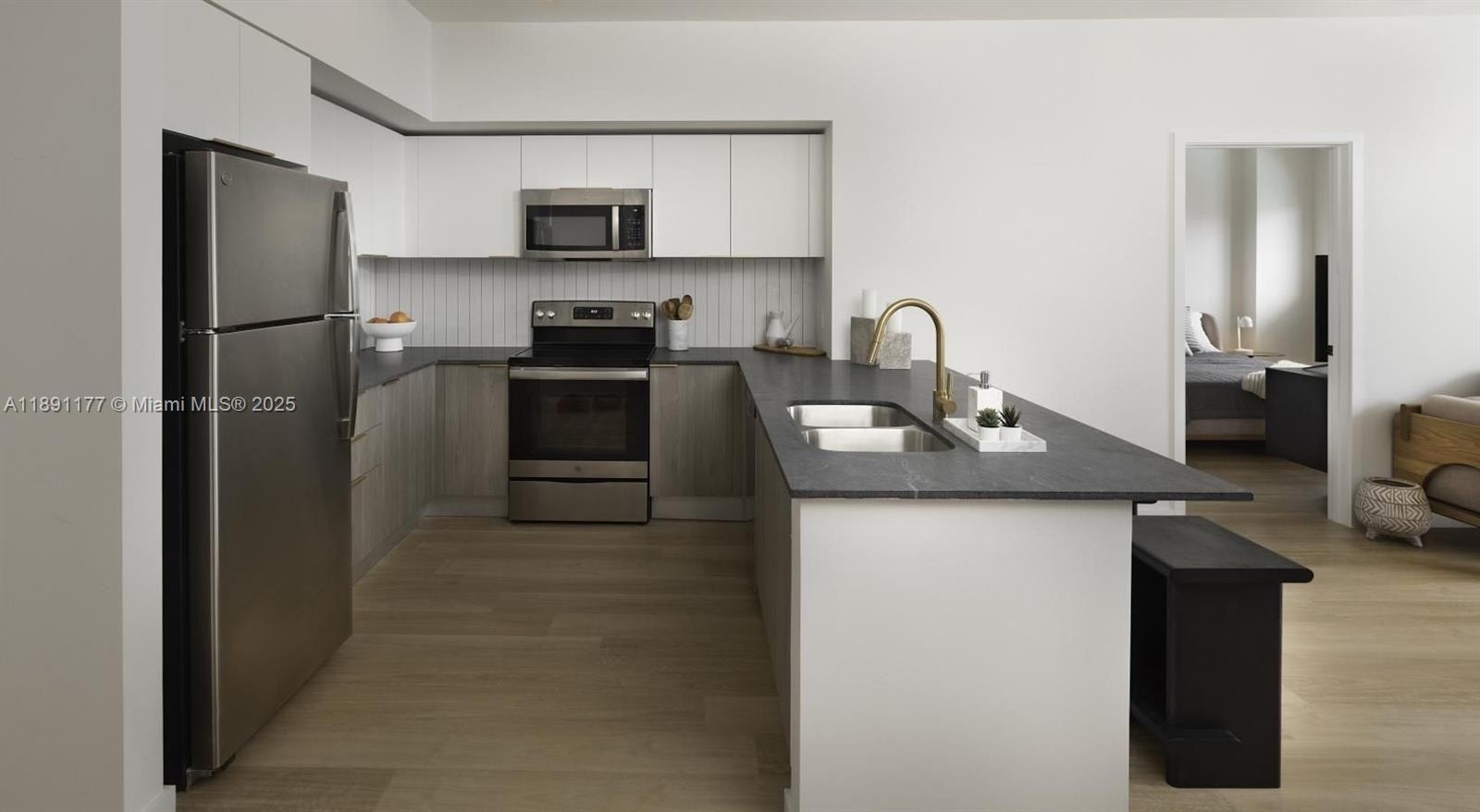 Biscayne 112 - Residential Lease