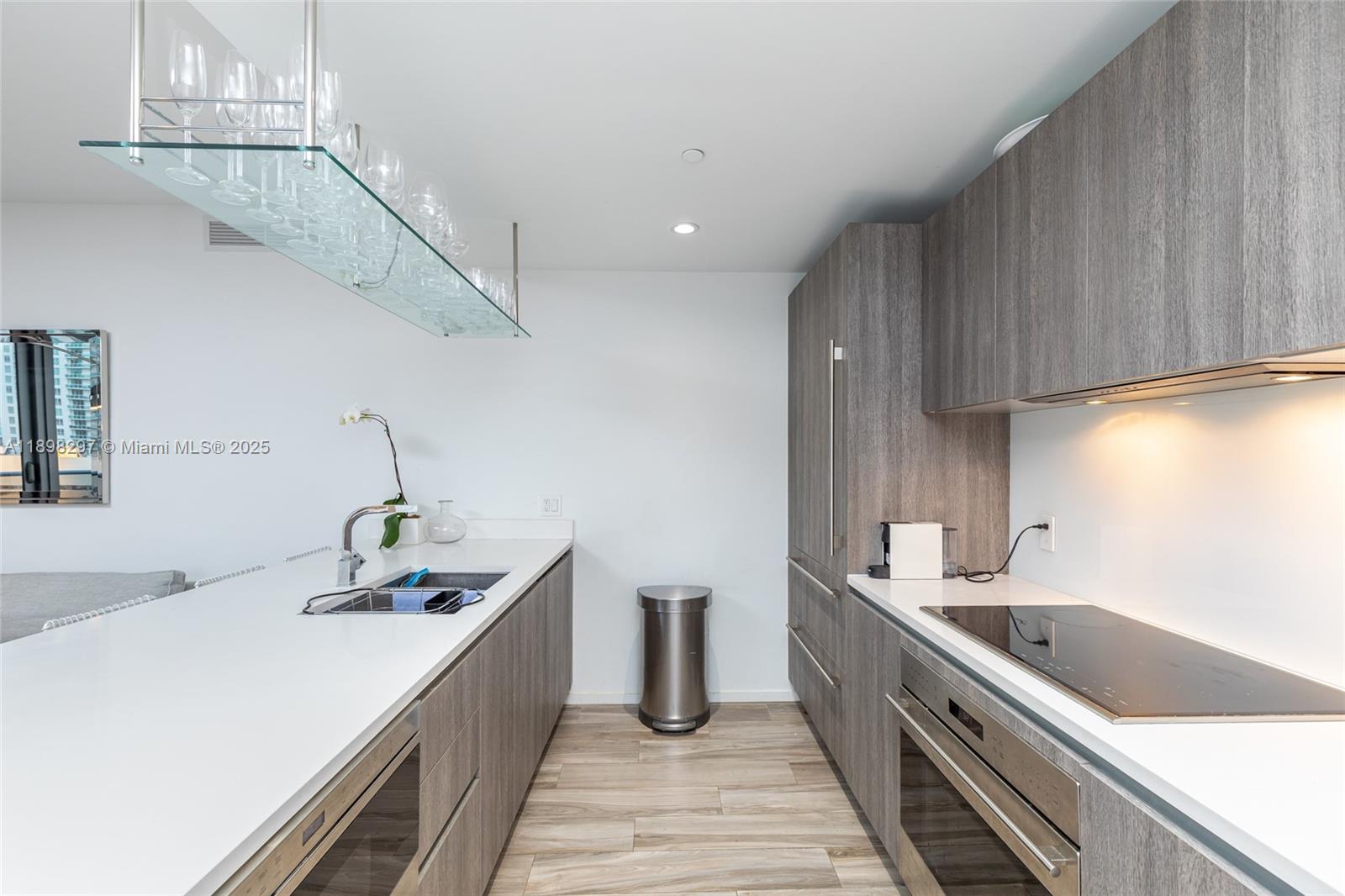 801 SMA RESIDENCES CONDO - Residential Lease