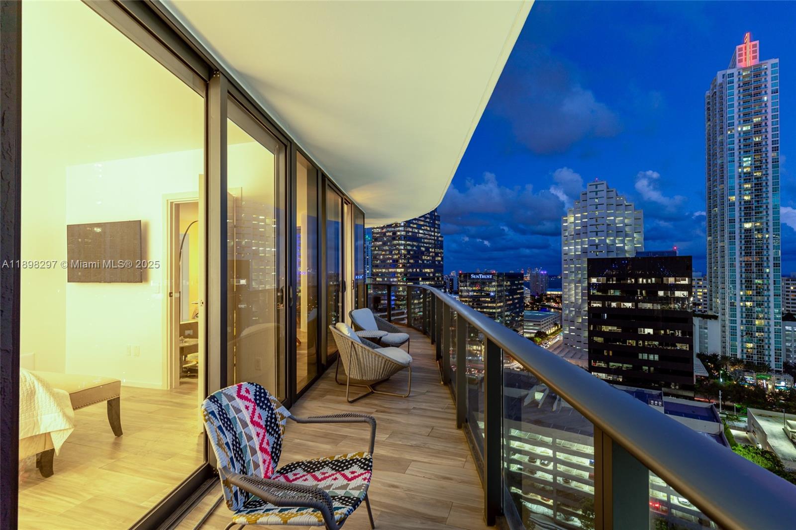 801 SMA RESIDENCES CONDO - Residential Lease