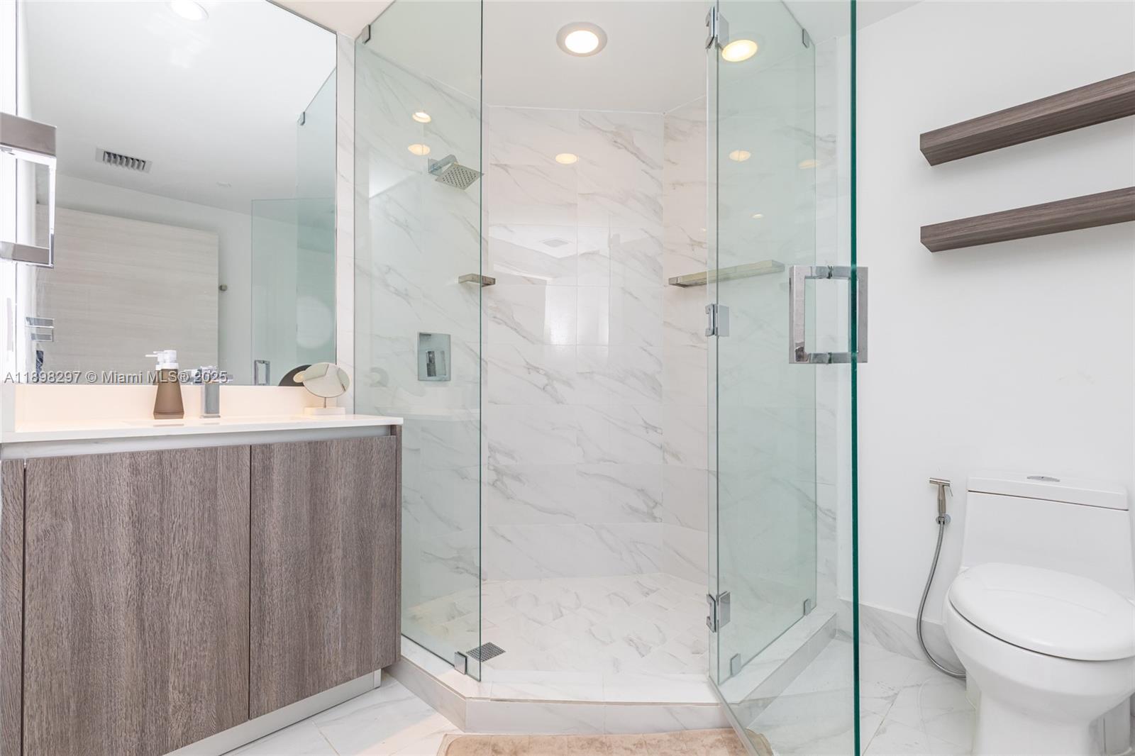 801 SMA RESIDENCES CONDO - Residential Lease