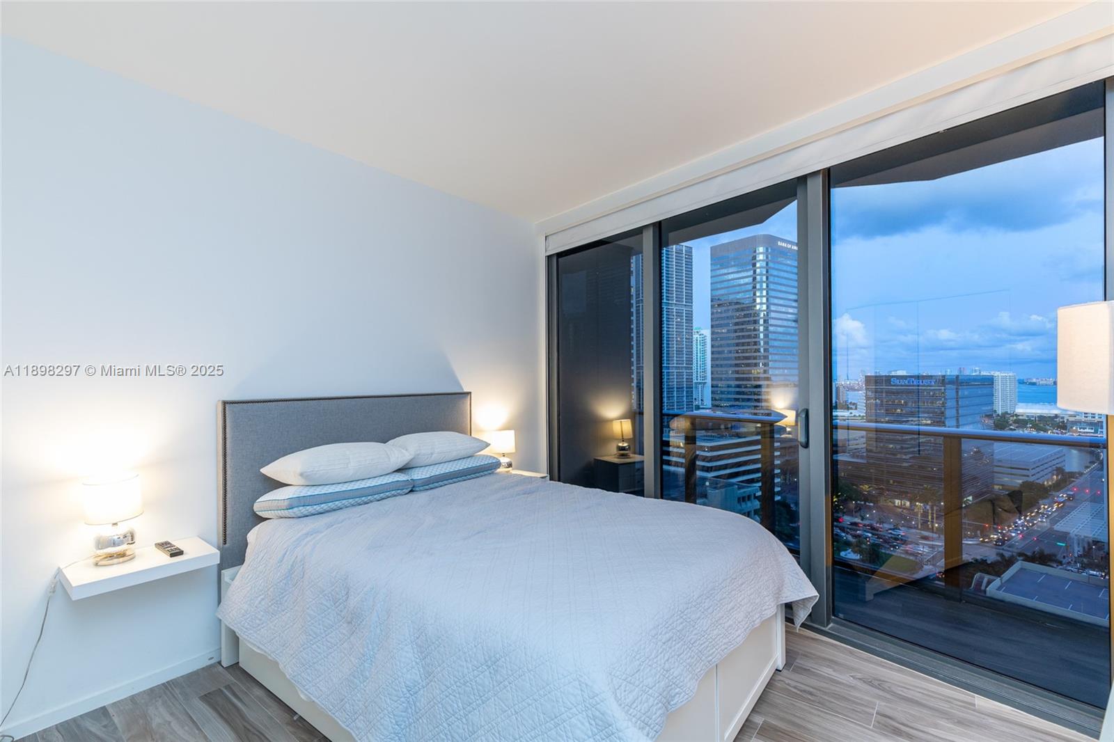 801 SMA RESIDENCES CONDO - Residential Lease