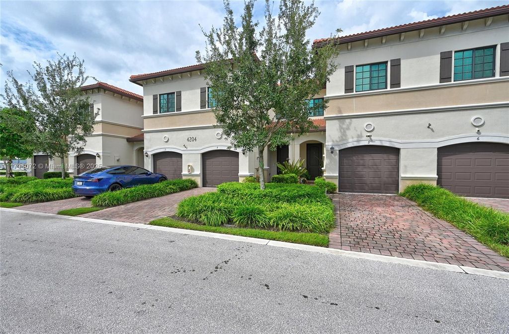 Photo of 4204 N Dixie Hwy #4, Oakland Park, FL 33334 (MLS # A11796072)