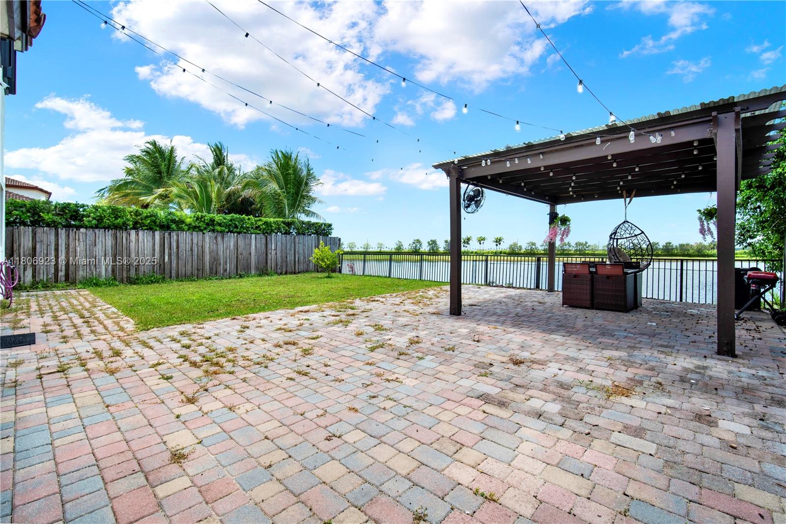 BAYWINDS OF ABACO - Residential