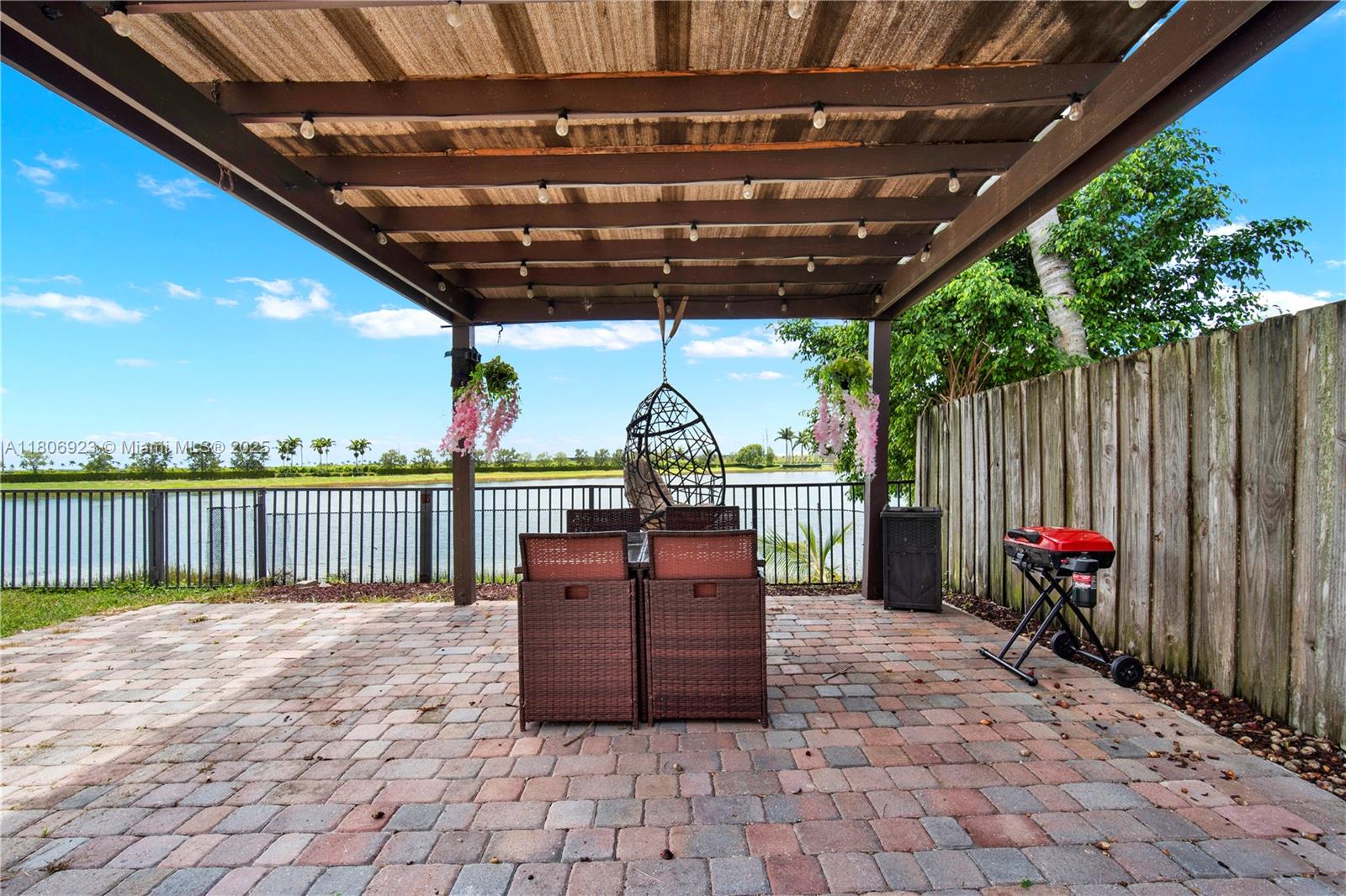 BAYWINDS OF ABACO - Residential