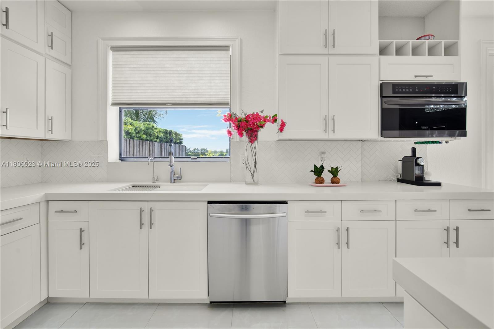 BAYWINDS OF ABACO - Residential