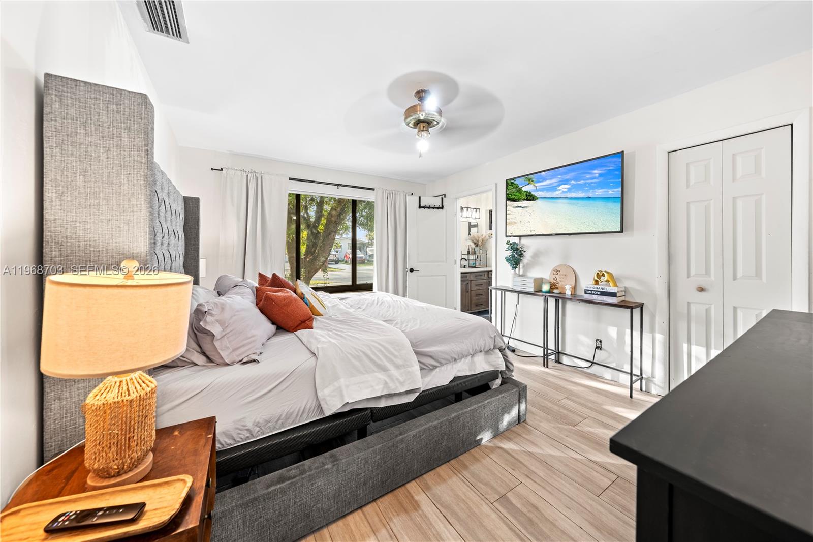 PALM SPRINGS LAKES 5TH AD - Residential