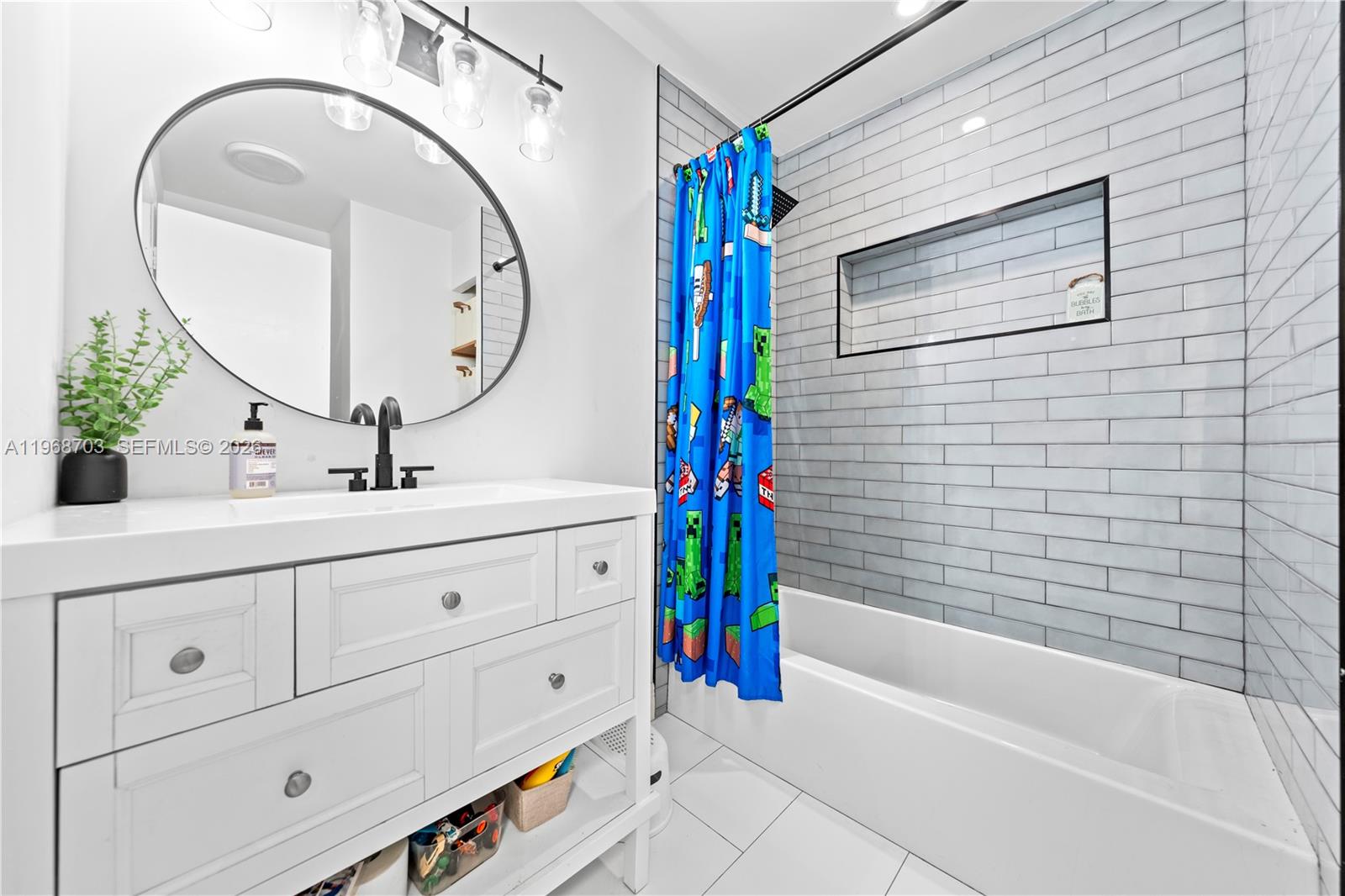 PALM SPRINGS LAKES 5TH AD - Residential