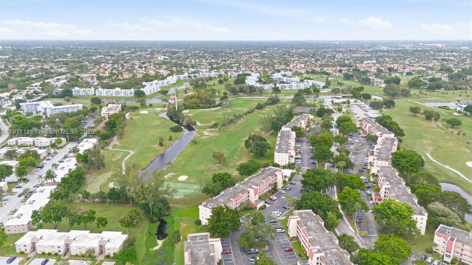 ORIOLE GOLF & TENNIS CLUB - Residential