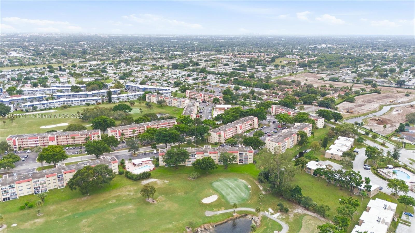 ORIOLE GOLF & TENNIS CLUB - Residential