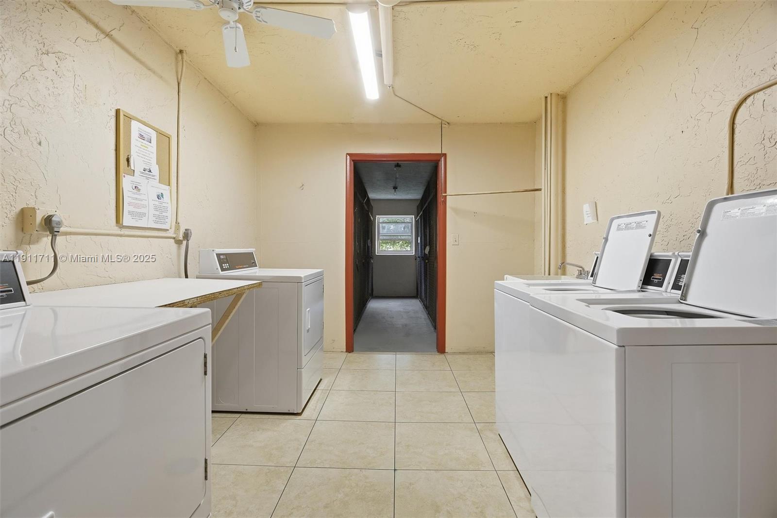 ORIOLE GOLF & TENNIS CLUB - Residential