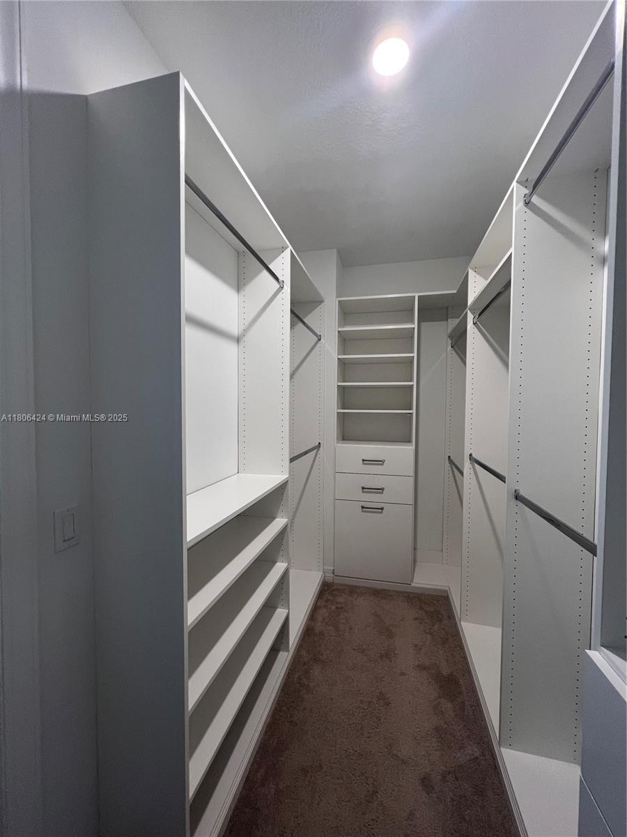 OAK TREE PROPERTY REDEVEL - Residential