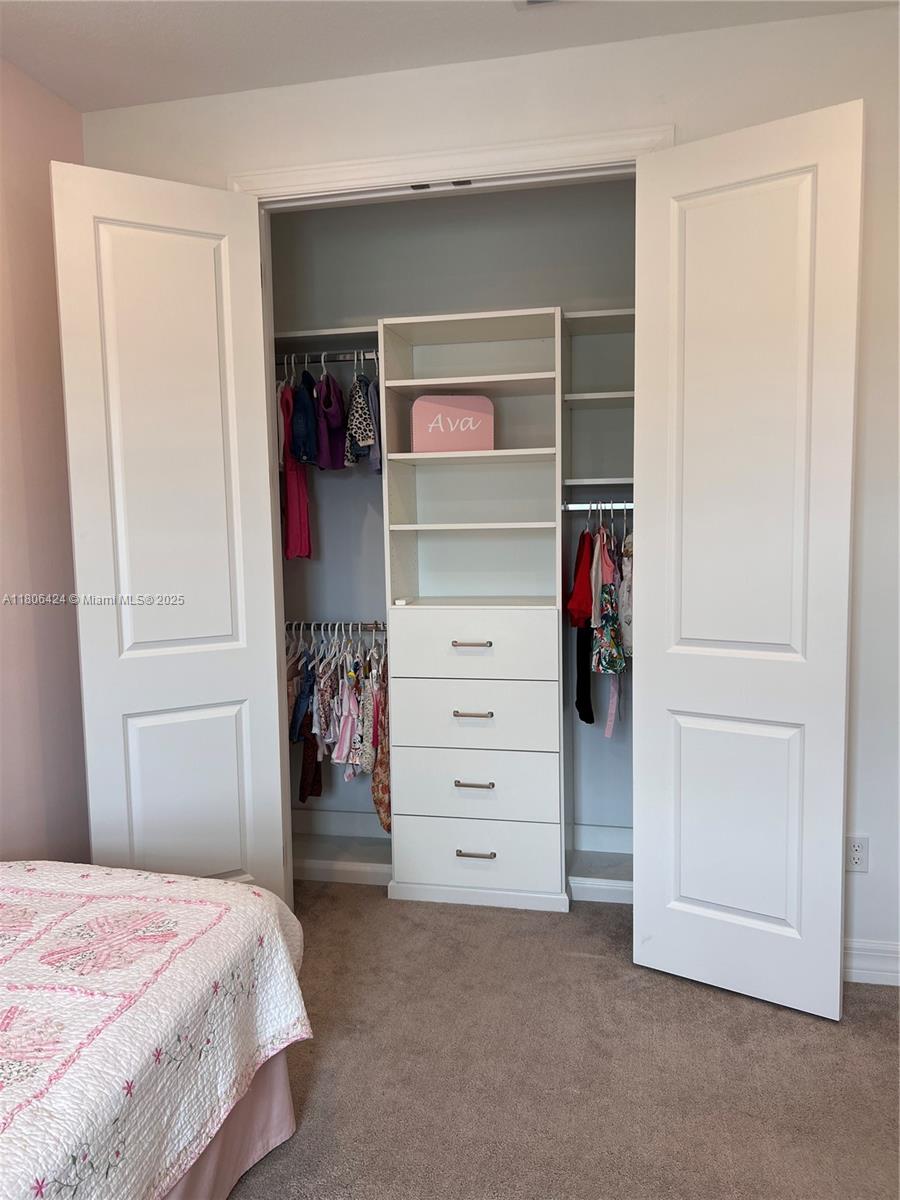 OAK TREE PROPERTY REDEVEL - Residential