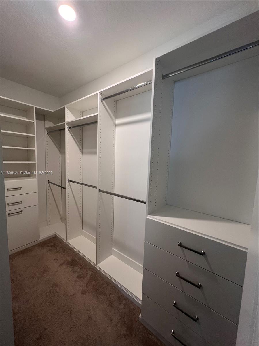 OAK TREE PROPERTY REDEVEL - Residential