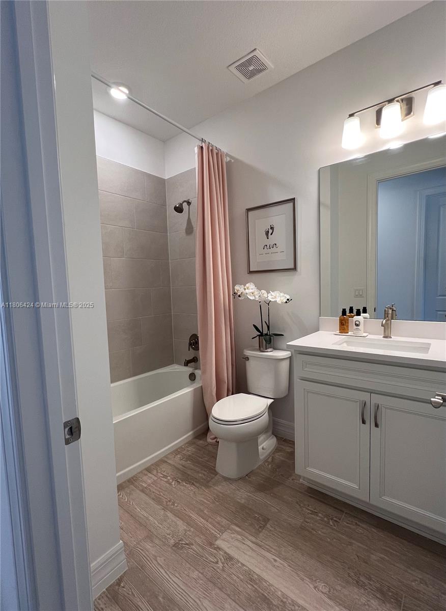 OAK TREE PROPERTY REDEVEL - Residential