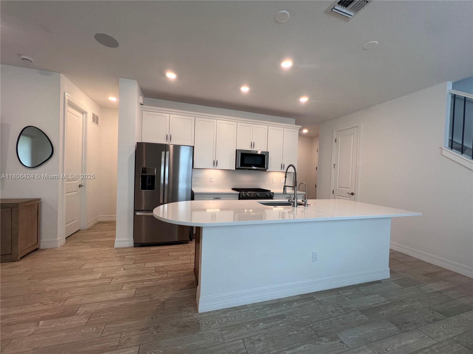 OAK TREE PROPERTY REDEVEL - Residential