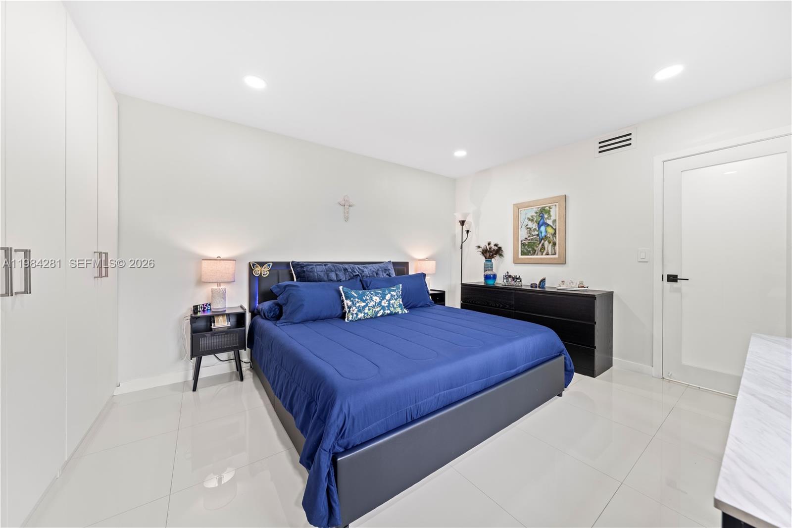 LAGO GRANDE FOUR-A CONDO - Residential