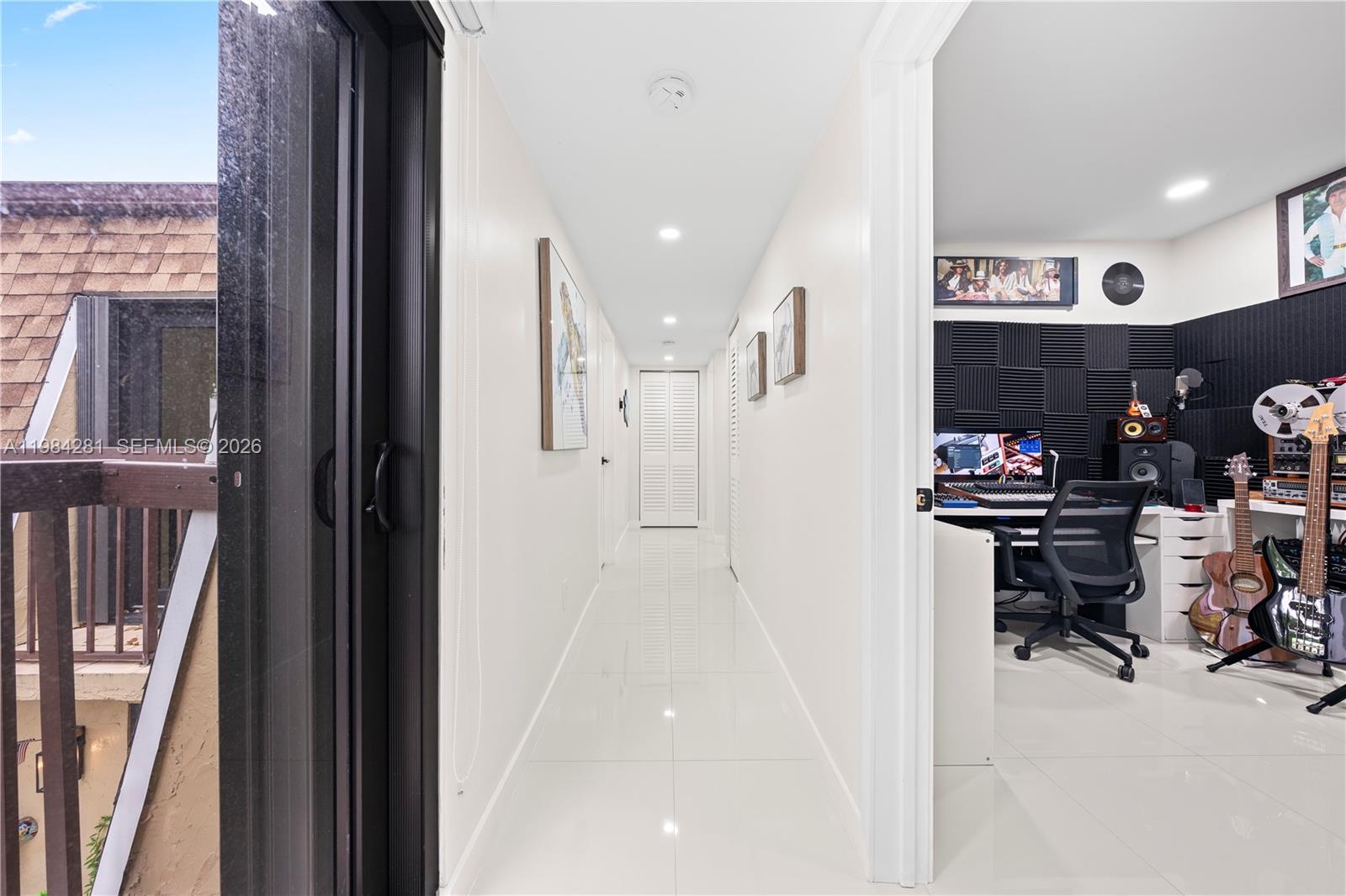 LAGO GRANDE FOUR-A CONDO - Residential