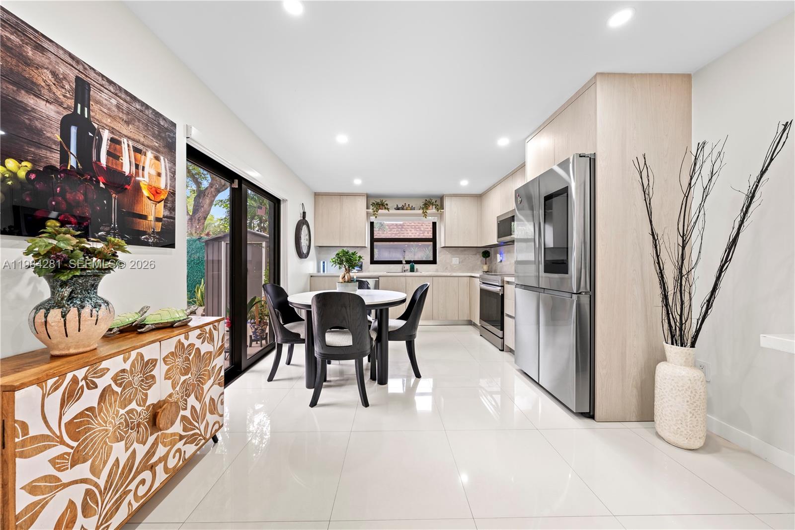 LAGO GRANDE FOUR-A CONDO - Residential