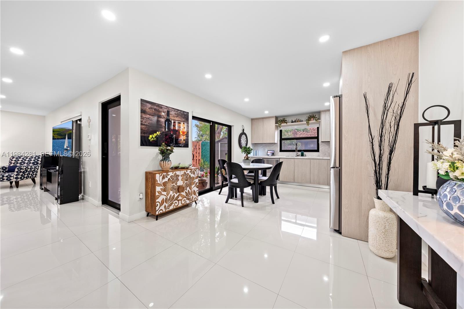 LAGO GRANDE FOUR-A CONDO - Residential