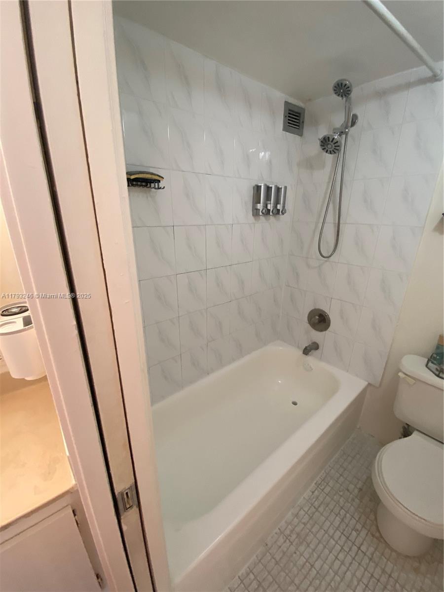 16909 N Bay Rd 415