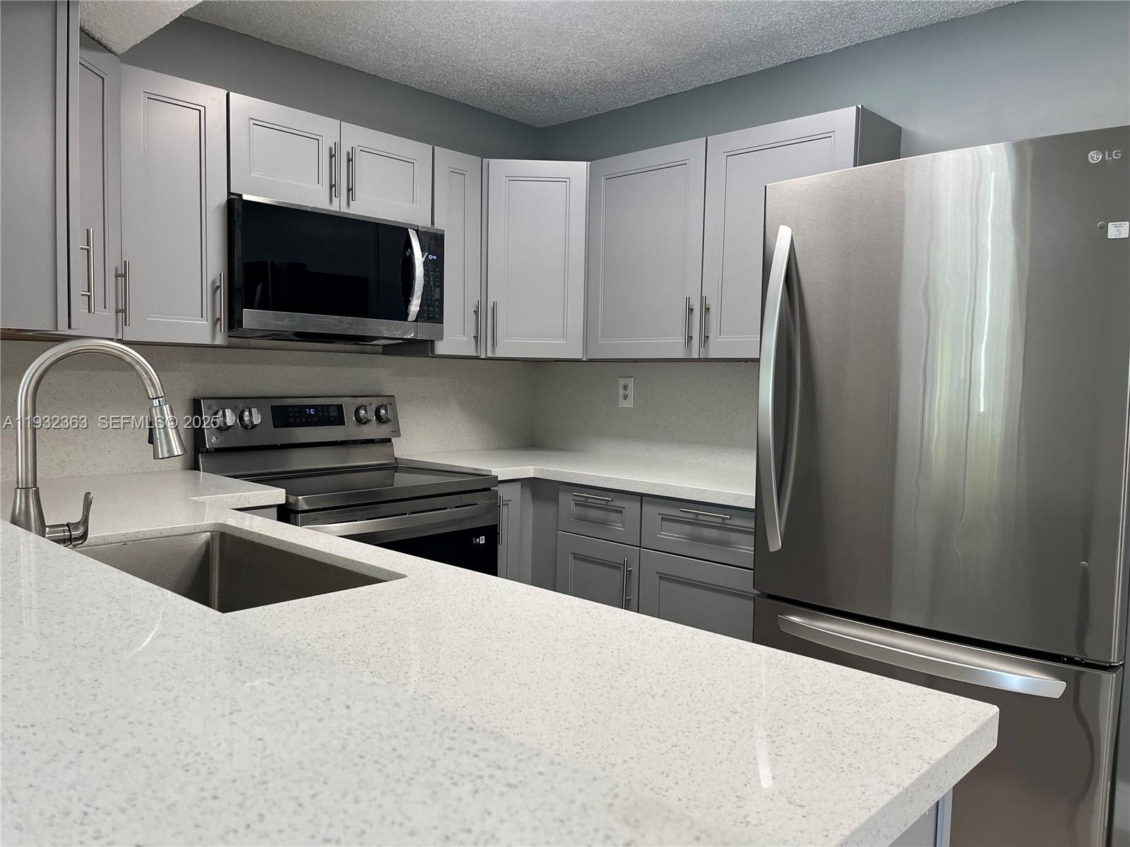 350 W Palm Cir W 201