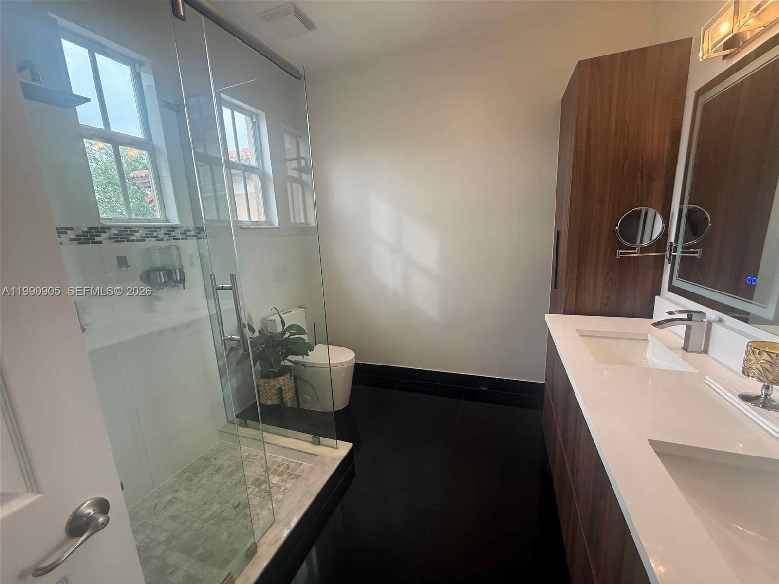 HILLSBORO ASSOCIATES PLAT - Residential