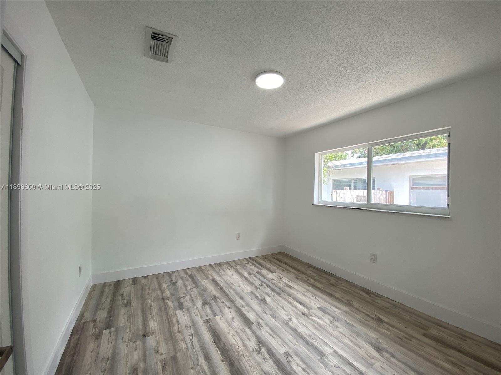 BUENA VISTA HEIGHTS ADDN - Residential Lease