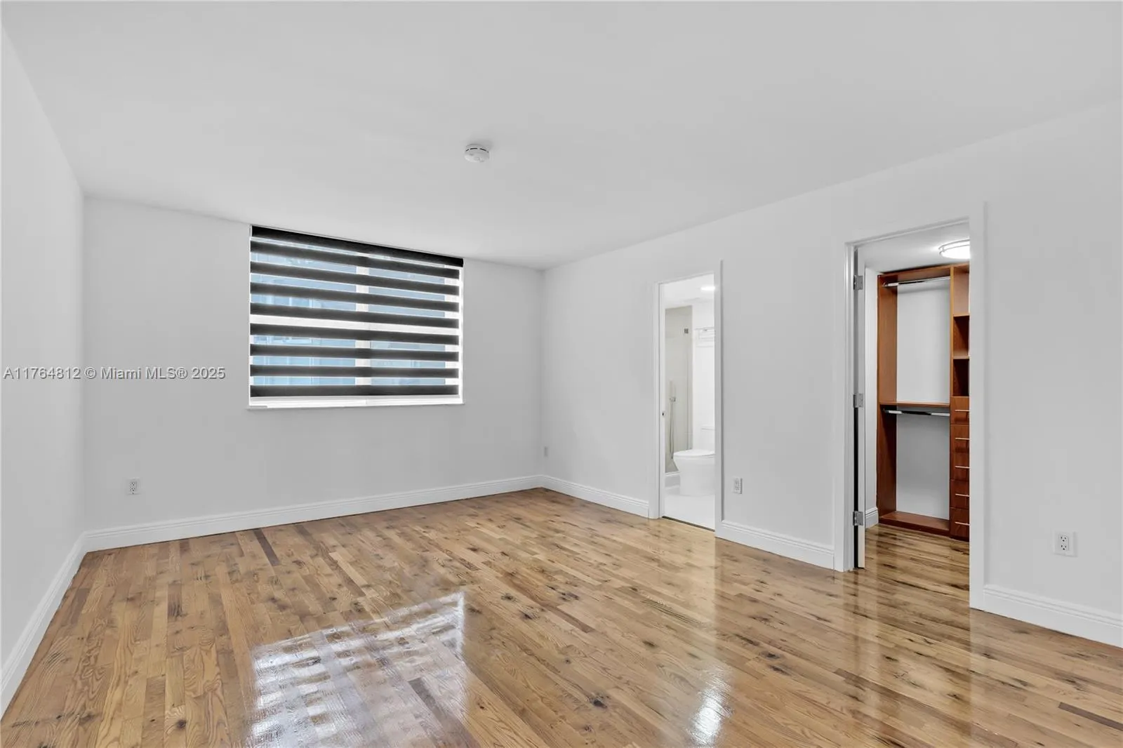 Key Biscayne, Florida 33149, United States, 3 Bedrooms Bedrooms, ,3 BathroomsBathrooms,Residential,Active,89040