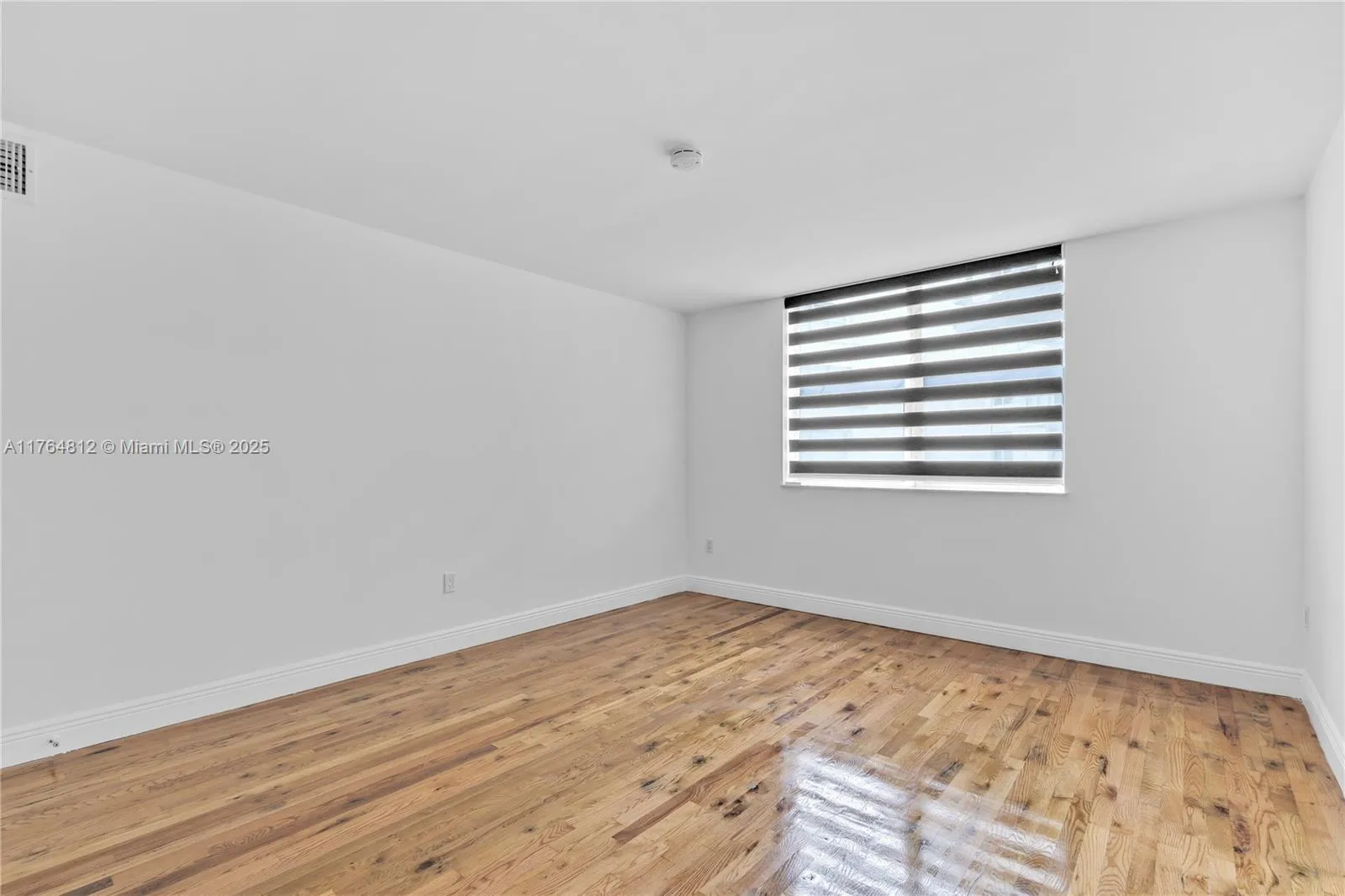 Key Biscayne, Florida 33149, United States, 3 Bedrooms Bedrooms, ,3 BathroomsBathrooms,Residential,Active,89040