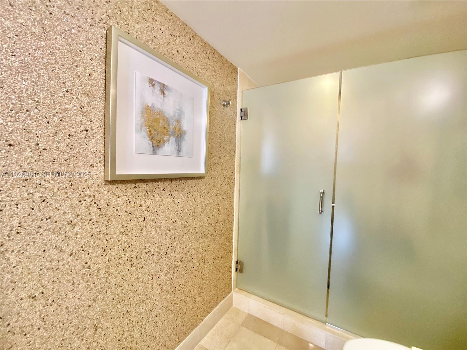 TURNBERRY VILLAGE SO TOWE - Residential Lease