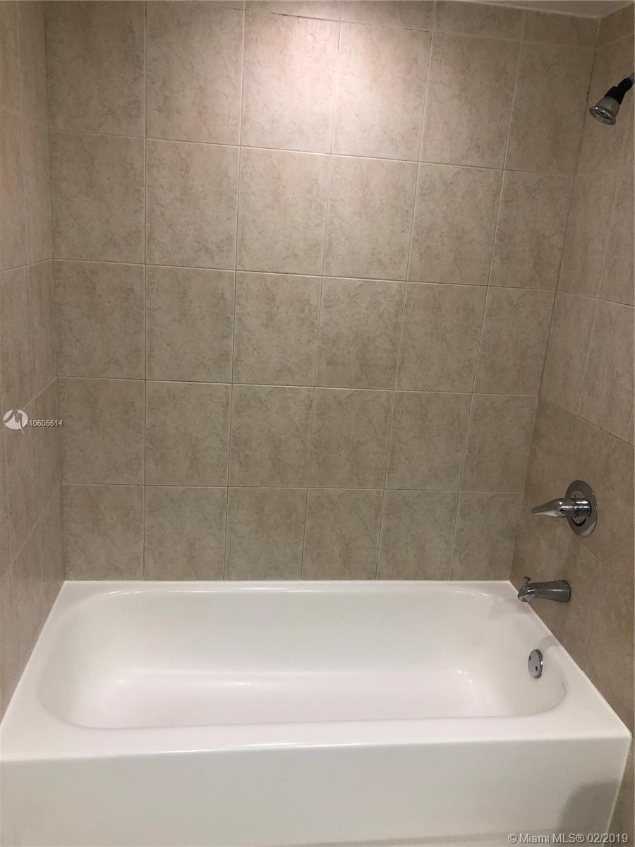 PALMA ROYAL - Residential Lease