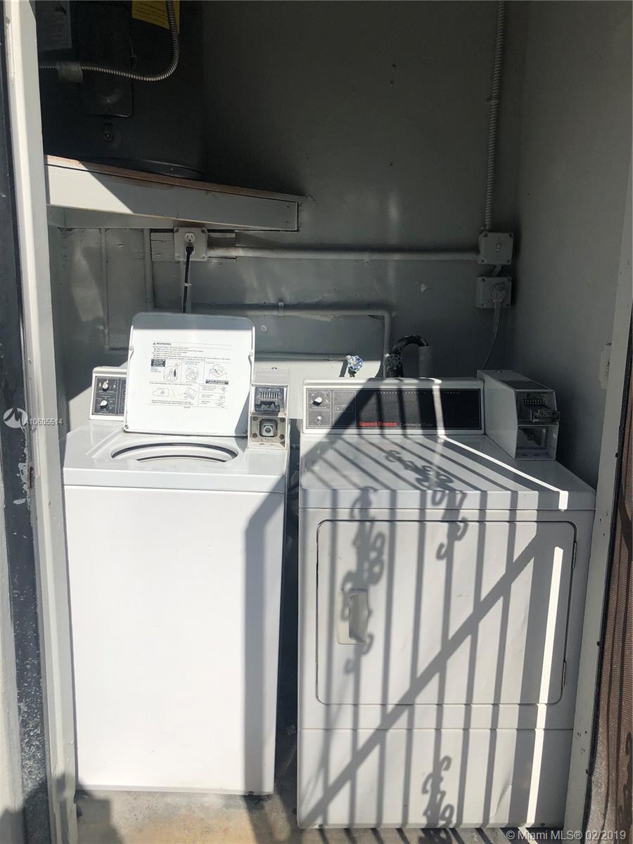 PALMA ROYAL - Residential Lease