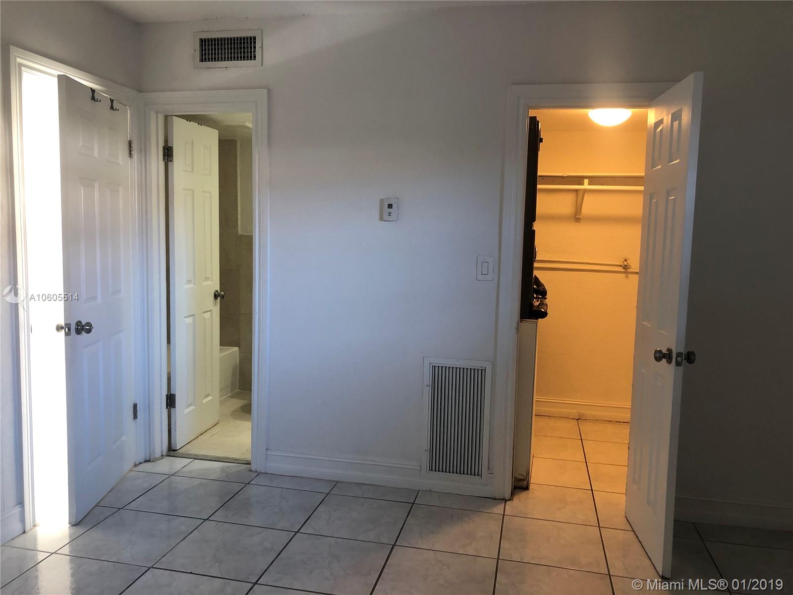 PALMA ROYAL - Residential Lease