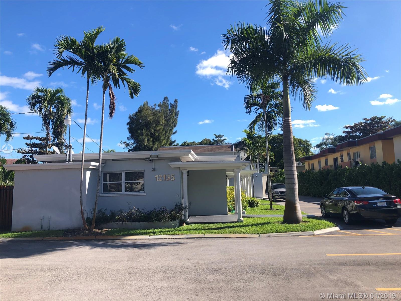 PALMA ROYAL - Residential Lease