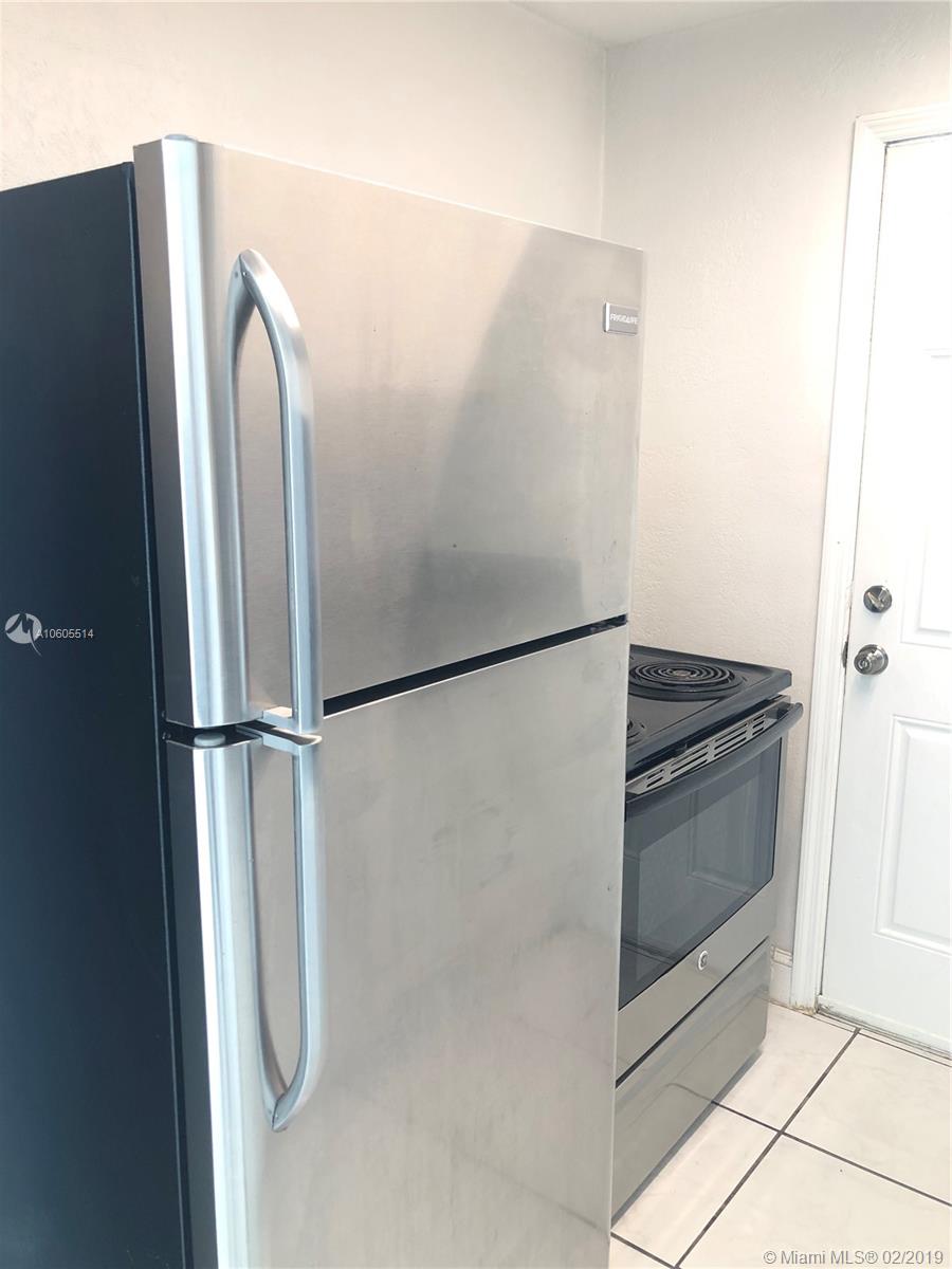 PALMA ROYAL - Residential Lease