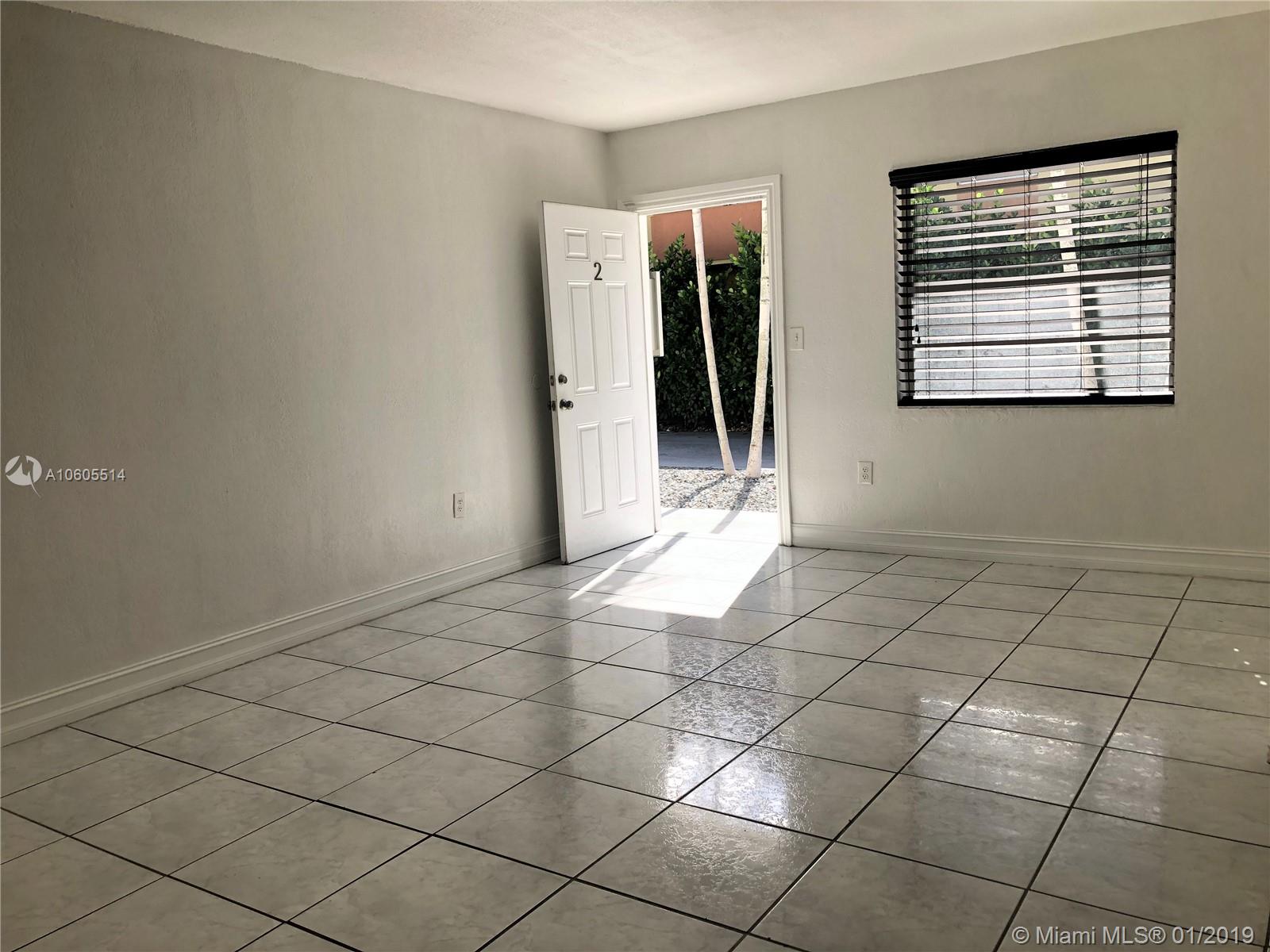 PALMA ROYAL - Residential Lease