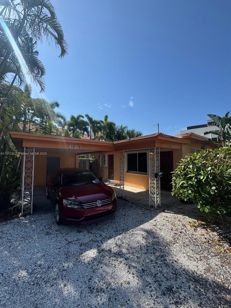1818 Middle River Dr /, Fort Lauderdale, Broward County, Florida - 1 Bedrooms  
1 Bathrooms - 
