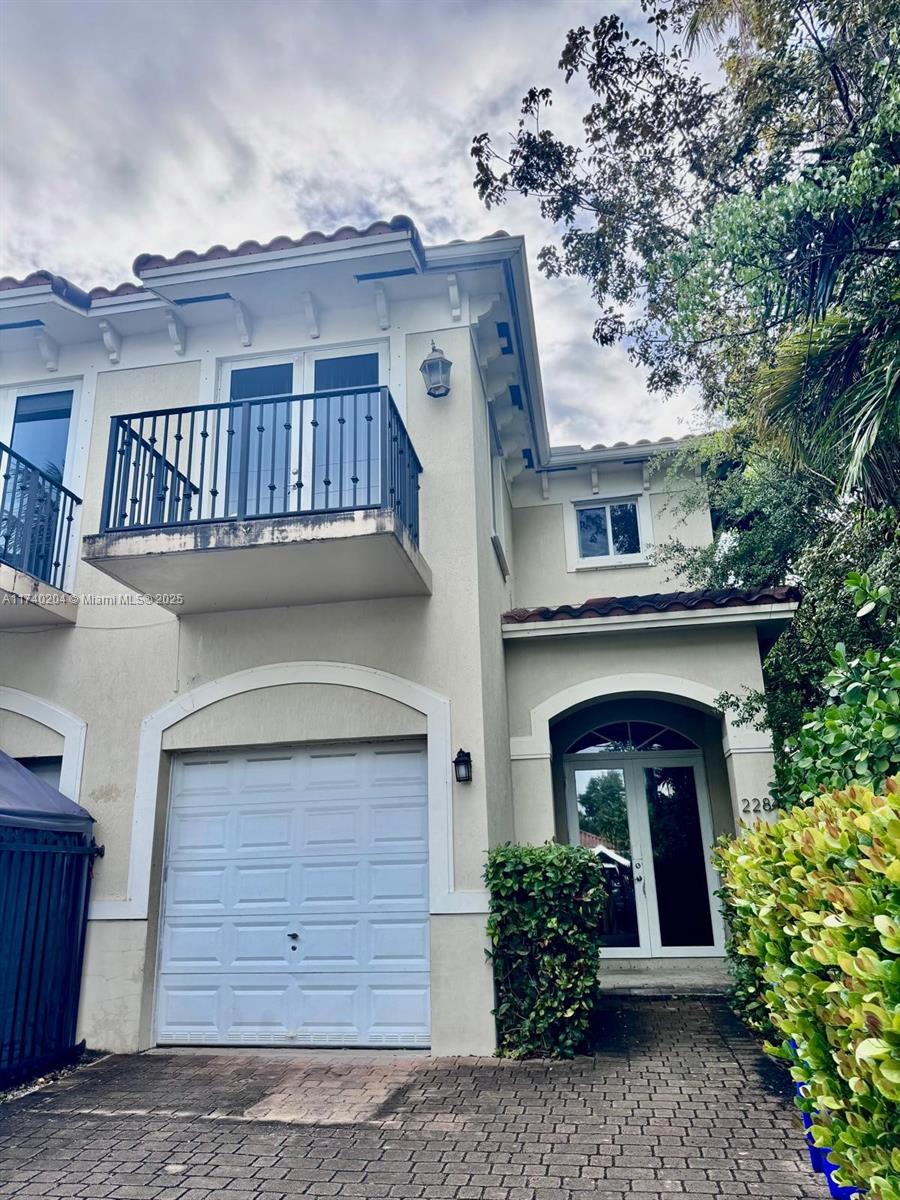 Rental Property at 2284 Sw 16th Ct 2284, Miami, Broward County, Florida - Bedrooms: 4 
Bathrooms: 4  - $5,650 MO.