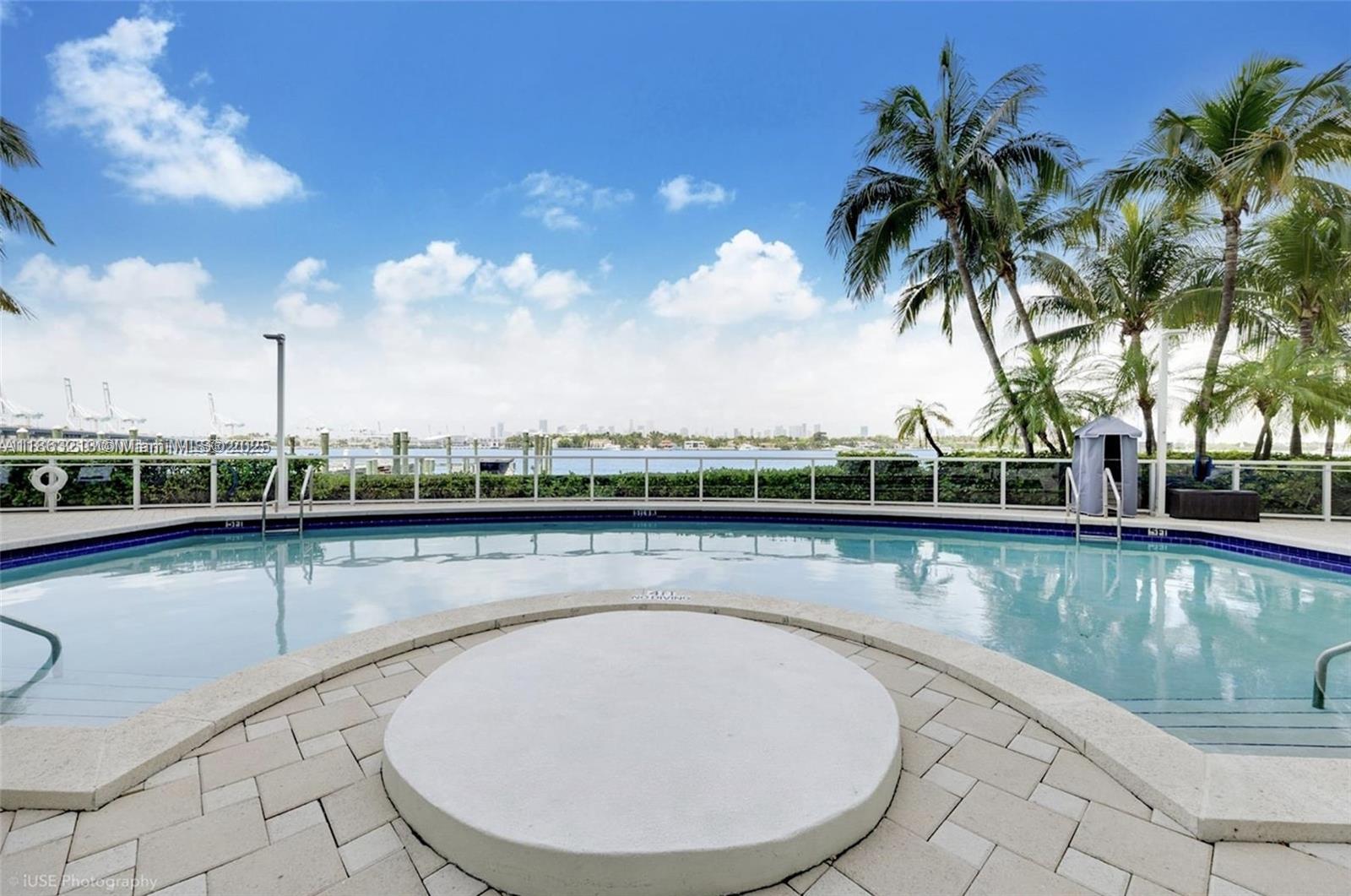 THE FLORIDIAN CONDO - Residential