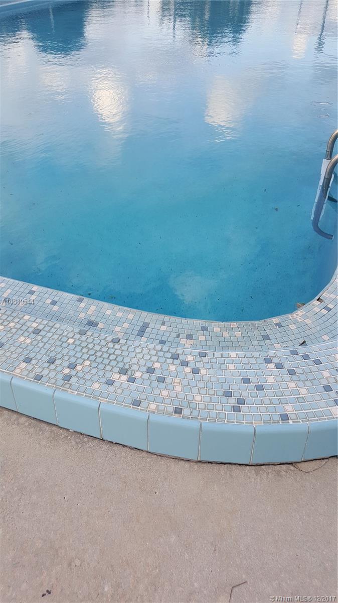 PARKWAY TOWERS BLDG 1 CON - Residential