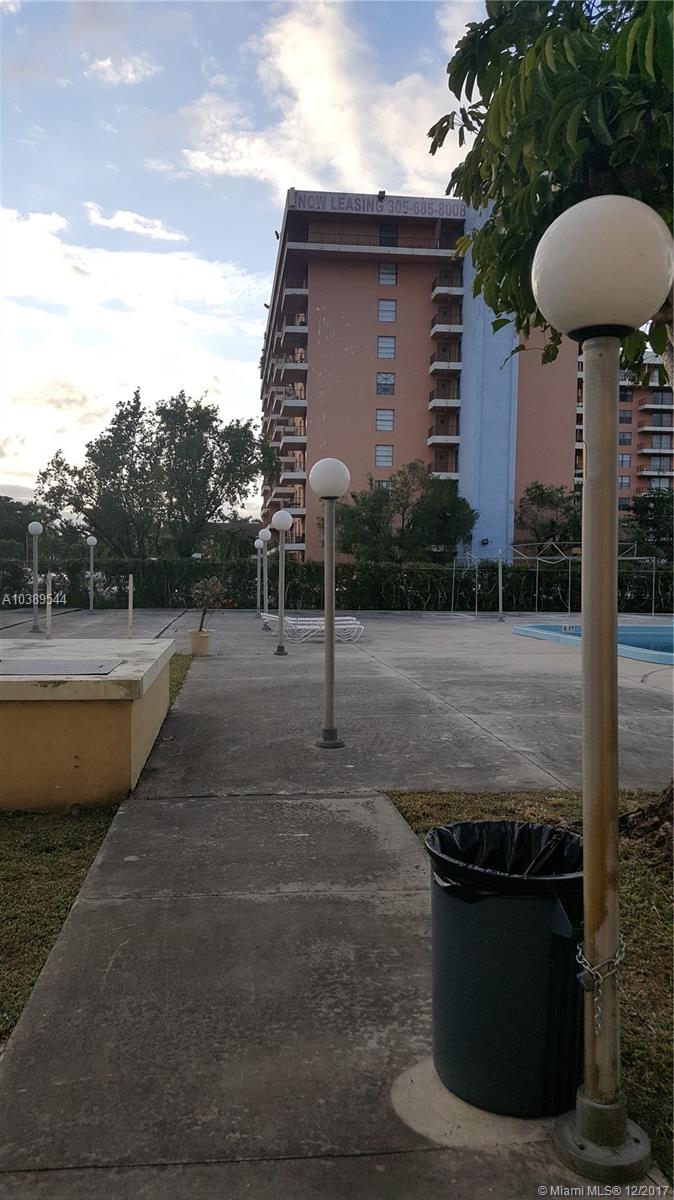 PARKWAY TOWERS BLDG 1 CON - Residential