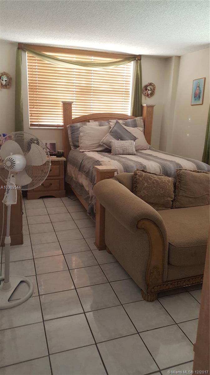 PARKWAY TOWERS BLDG 1 CON - Residential